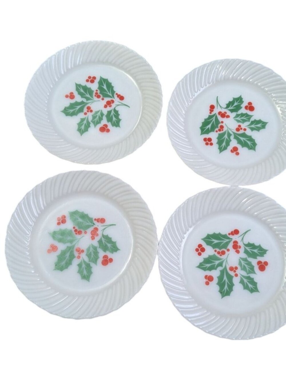 Termocrisa Christmas Holly 9-Inch‎ Milk Glass Dinner Plates Set Of 4 Vintage
